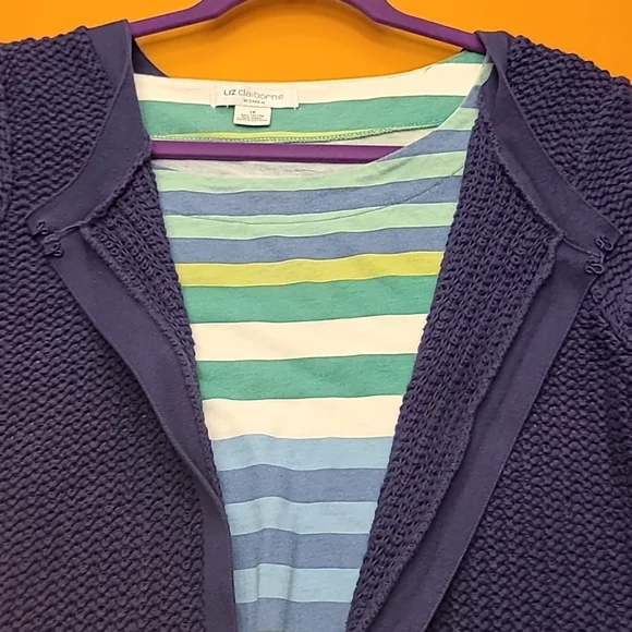 Liz Claiborne Woman sweater & shirt set - Picture 3 of 7